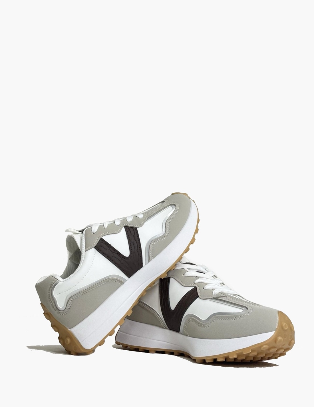 Deportivas de mujer blancas y marrones Deportivas de mujer blancas y marrones