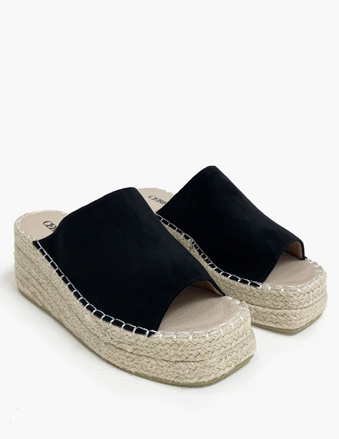 Zueco negro con plataforma de yute Zueco negro con plataforma de yute