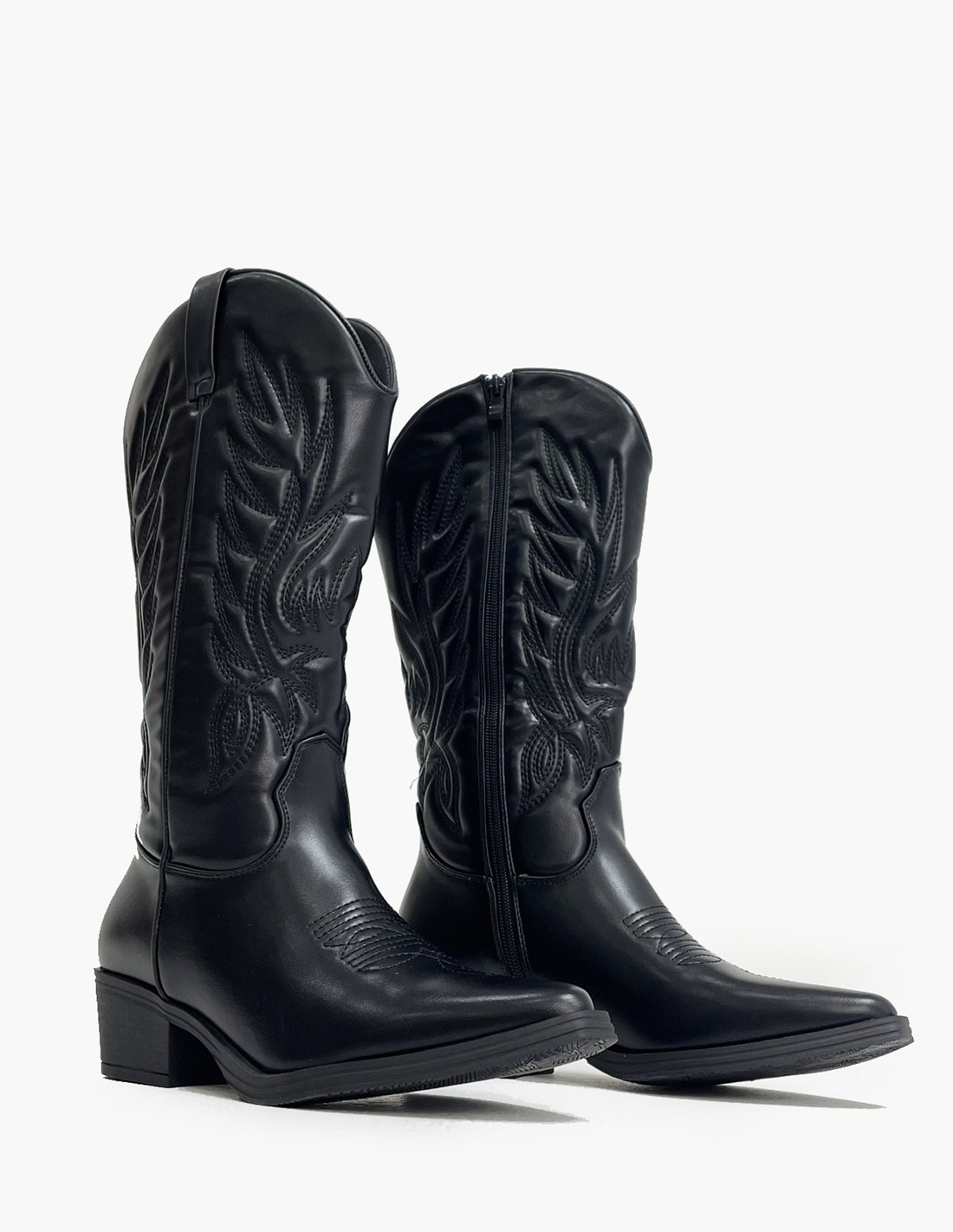 Botas Negras con Tacón - Estilo... Botas Negras con Tacón - Estilo...