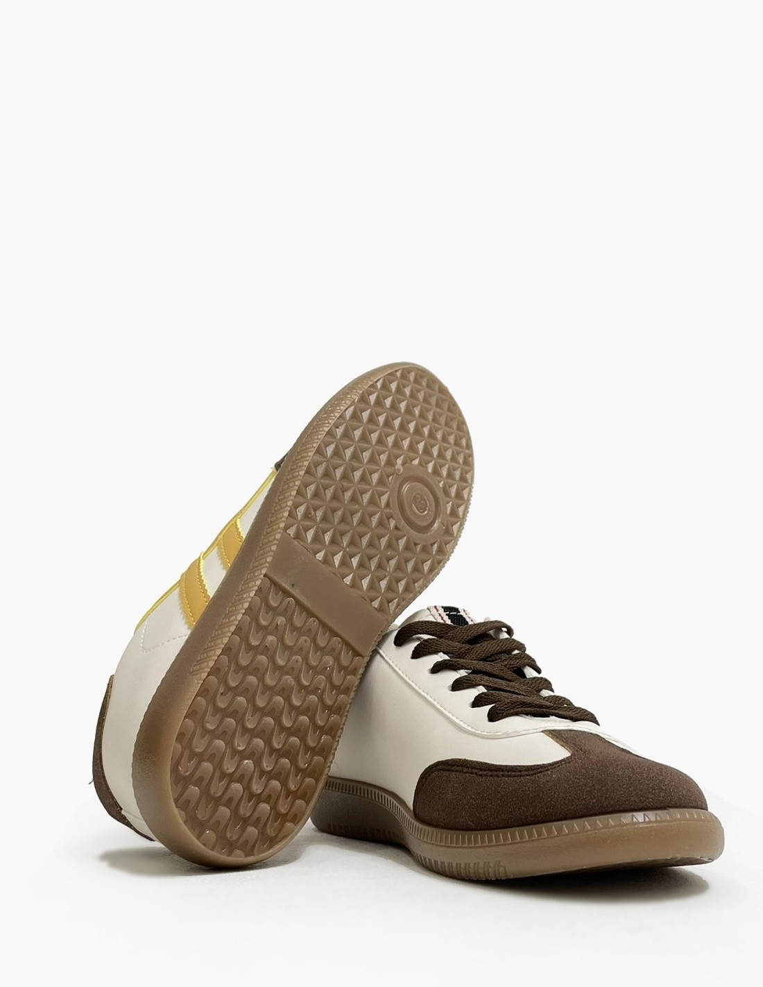 Deportivas retro marrones - Amarillo... Deportivas retro marrones - Amarillo...